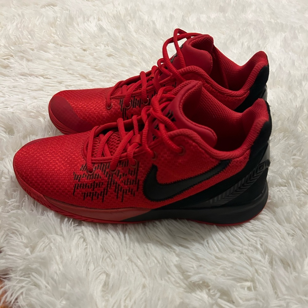 Nike Boys Kyrie Flytrap 2